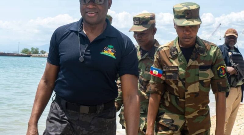 Haï: Le ministre de la Défense en visite d’évaluation au Corps du Génie