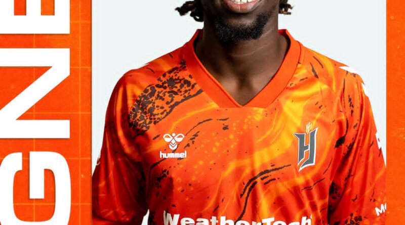 Woodensky s’engage officiellement avec Forge FC au Canada