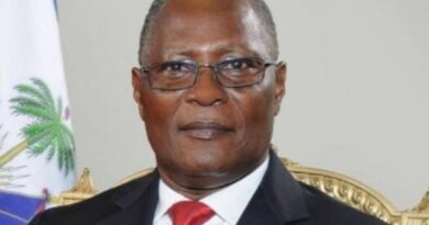Jocelerme Privert entre officiellement dans la course à la présidence sous Ayiti Transfòme