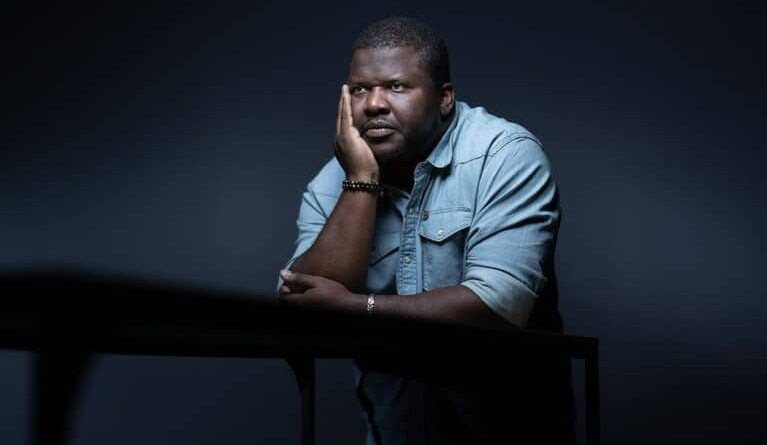 Thélyson Orélien confronté à de nouvelles accusations de plagiat après la polémique sur l’intelligence artificielle