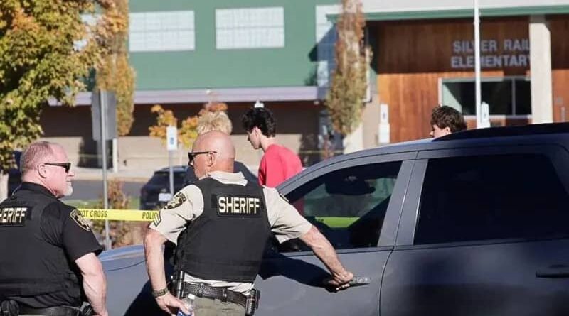 Etazini : yon fiziyad nan yon lekòl primè nan Oregon lakòz 4 moun mouri ak 2 lòt blese grav