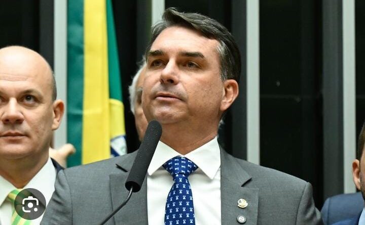 Brezil : Flávio Bolsonaro mande anilasyon eleksyon prezidansyèl la apre defèt li devan Lula