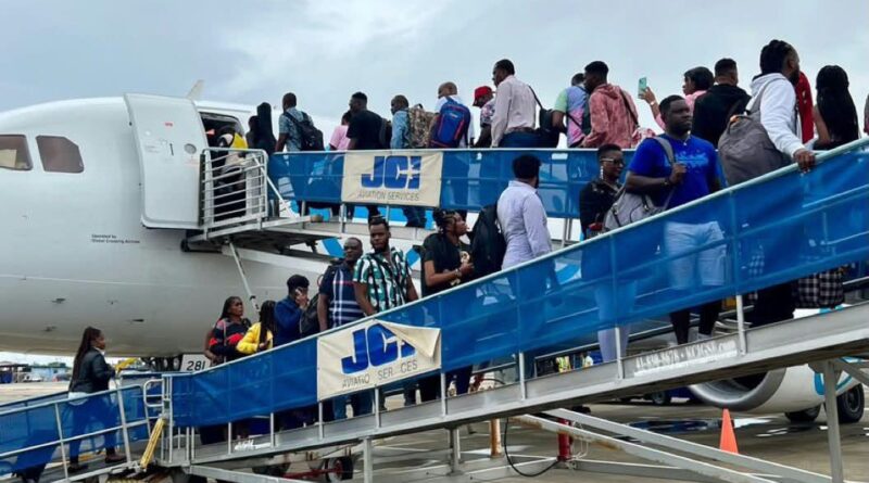 Ayiti–Etazini : Pa gen fèmti espas ayeryen an, vòl yo ta dwe reprann mèkredi